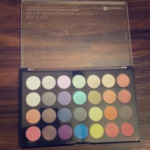 Eyeshadow pallet